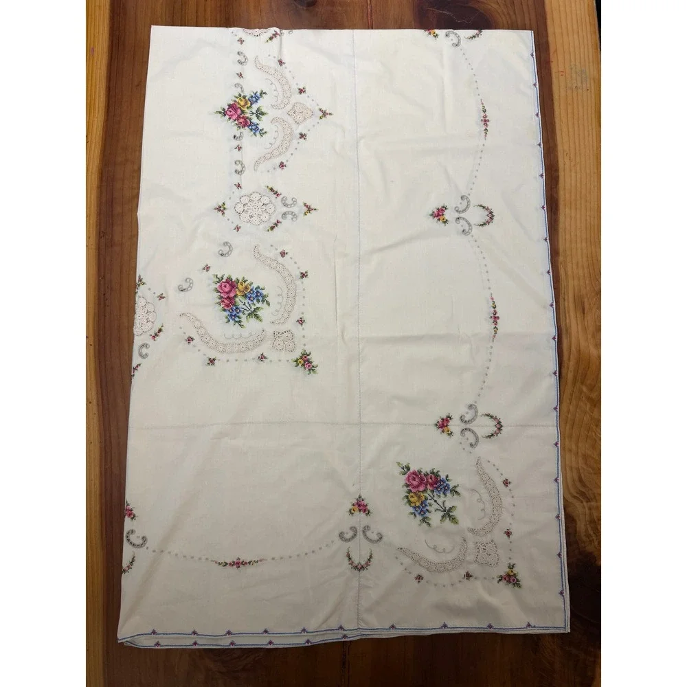 Vintage Hand Embroidered Cross Stitch Tablecloth Cotton Floral Crochet lace BB14